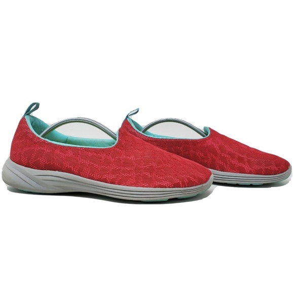 hydra slip on sneaker